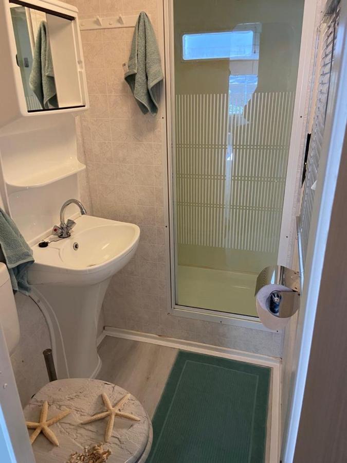 Te Huur: Leuke 4-Persoons Stacaravan Op Top Locatie! Hoenderloo Extérieur photo